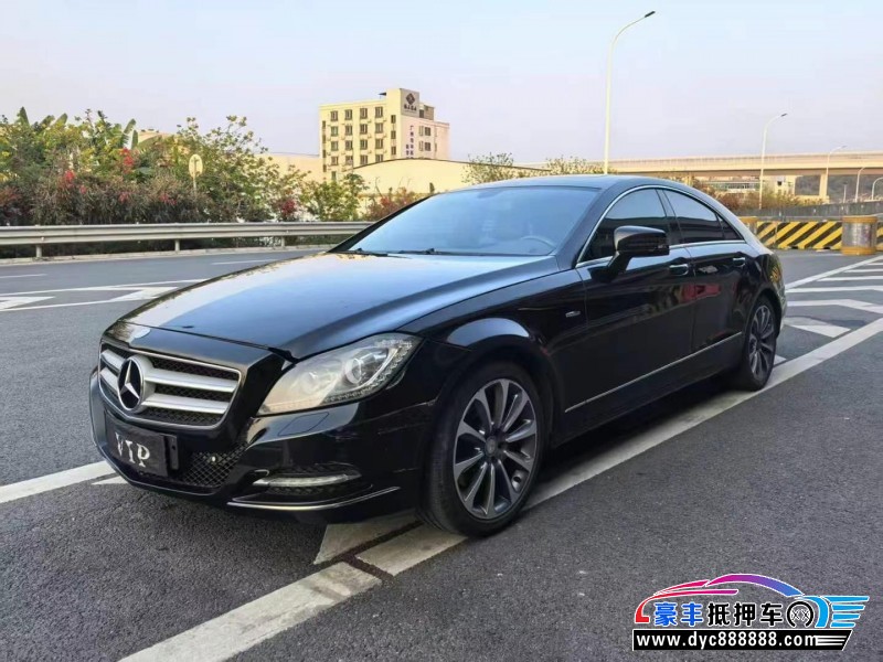 13年奔驰CLS轿车抵押车出售