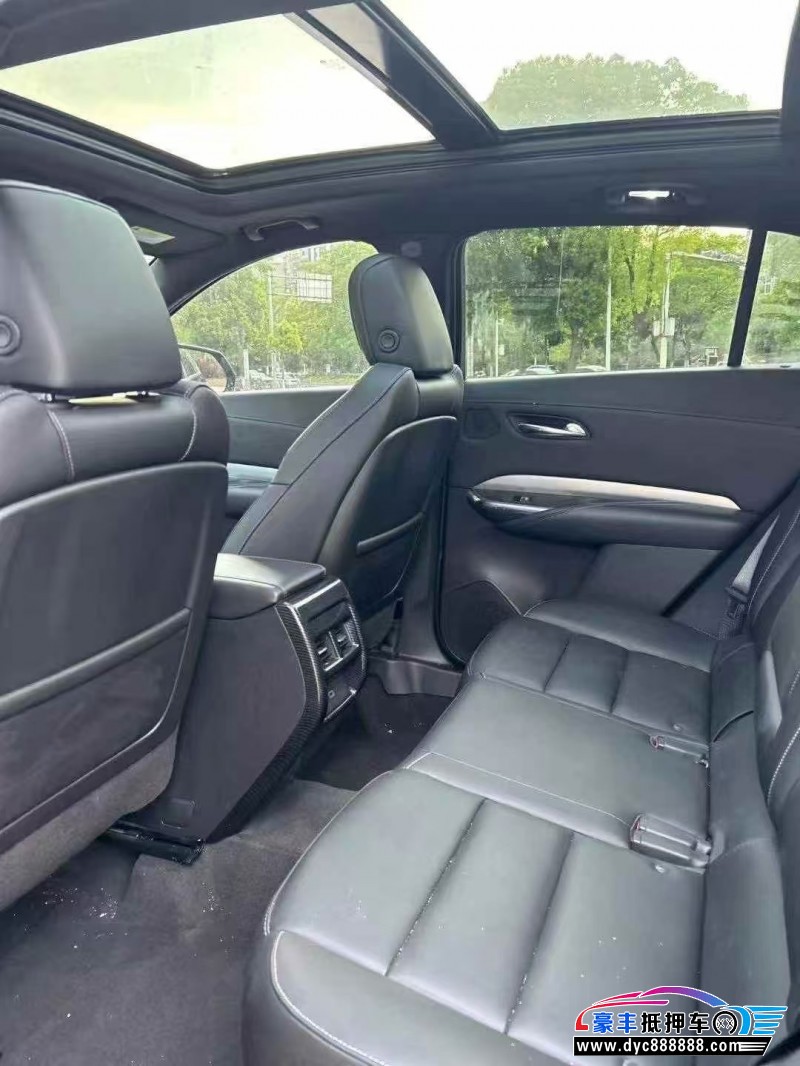 19年凯迪拉克XT4轿车抵押车出售