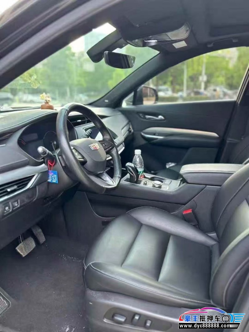 19年凯迪拉克XT4轿车抵押车出售