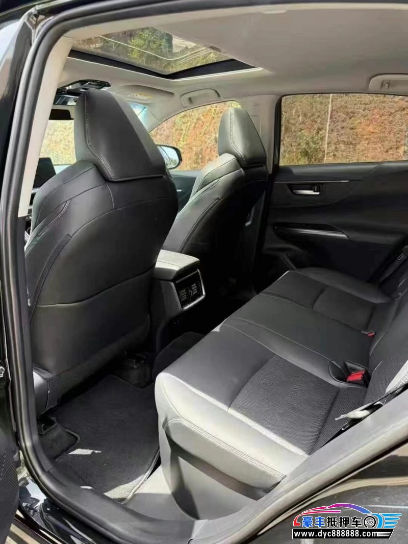 23年丰田威飒轿车抵押车出售