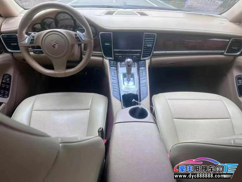 12年保时捷帕纳梅拉跑车抵押车出售