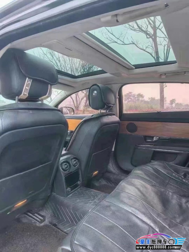 14年捷豹XJL轿车抵押车出售