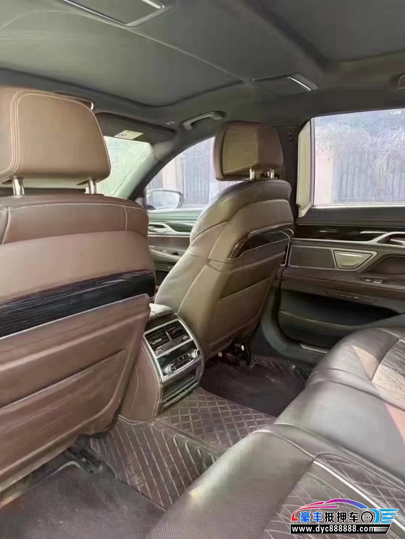 19年宝马7系轿车抵押车出售