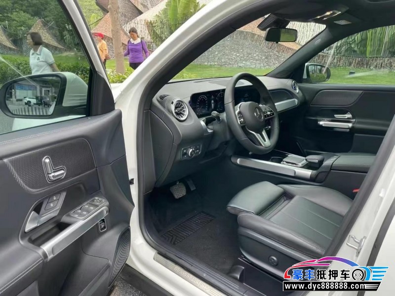 21年奔驰GLB轿车抵押车出售