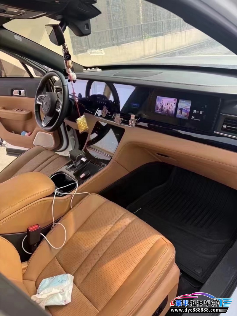 21年理想ONE轿车抵押车出售