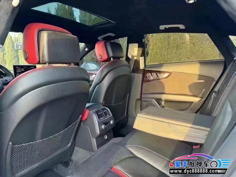 17年奥迪A7轿车抵押车出售