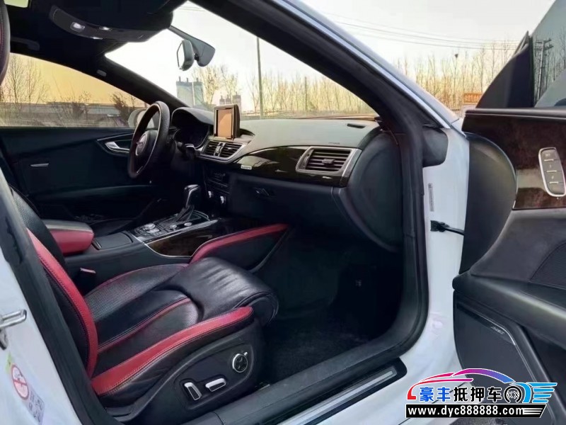 17年奥迪A7轿车抵押车出售