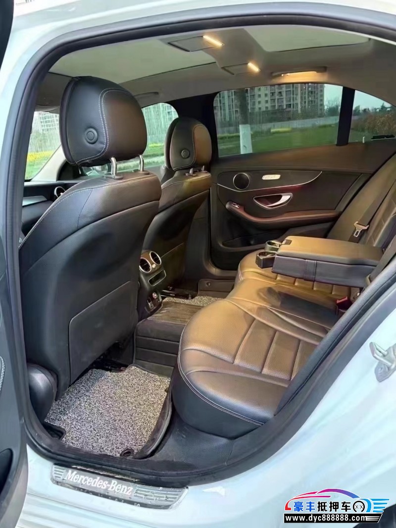 20年奔驰C轿车抵押车出售