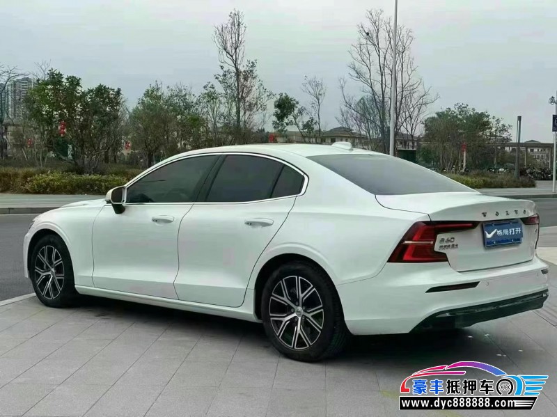 22年沃尔沃S60轿车抵押车出售