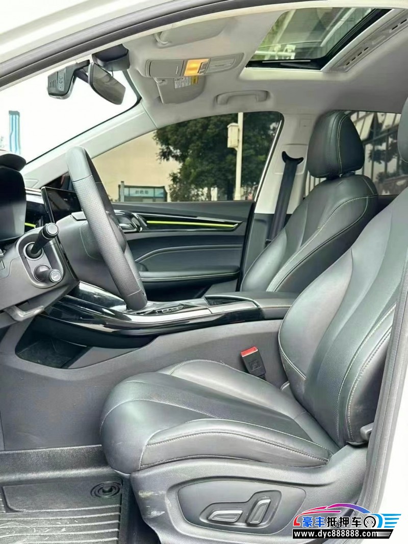 22年荣威i5轿车抵押车出售