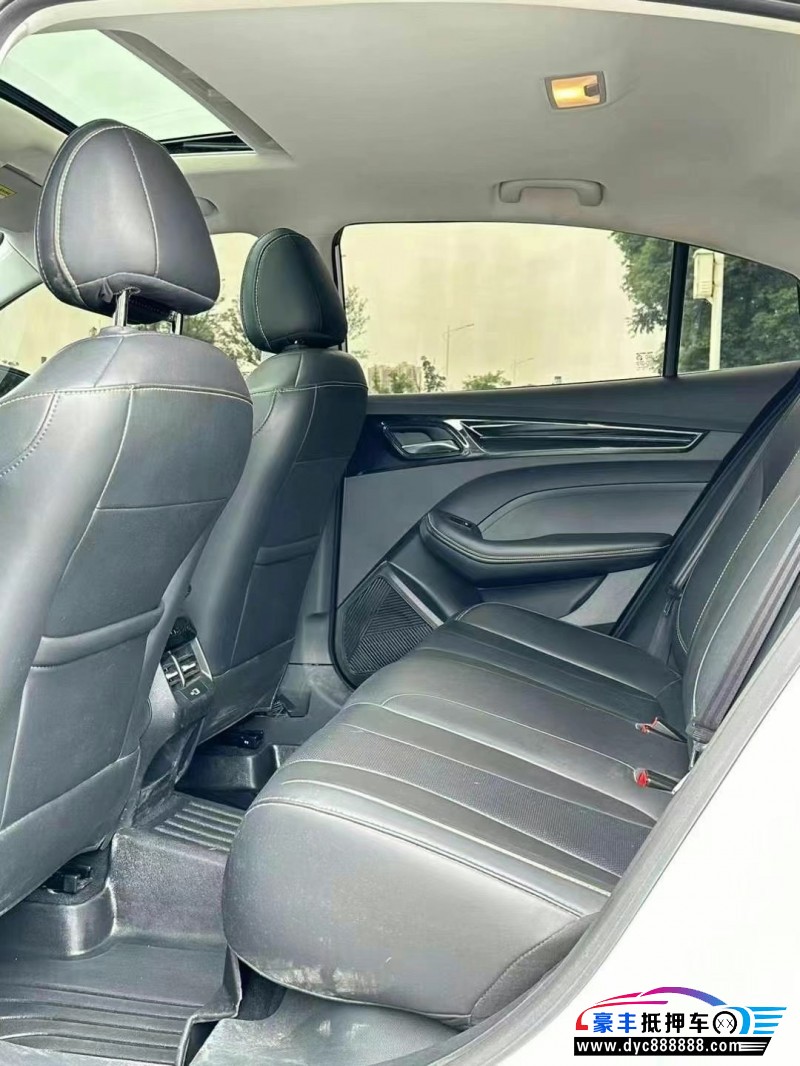 22年荣威i5轿车抵押车出售