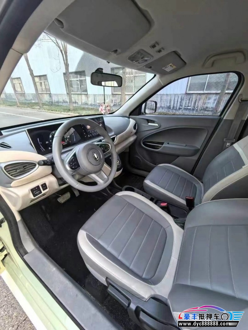 22年欧拉白猫轿车抵押车出售