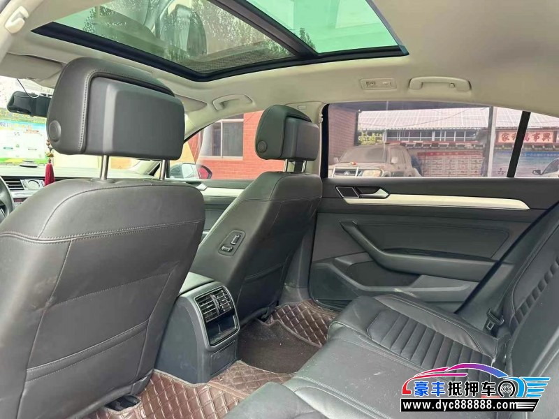 18年大众迈腾轿车抵押车出售