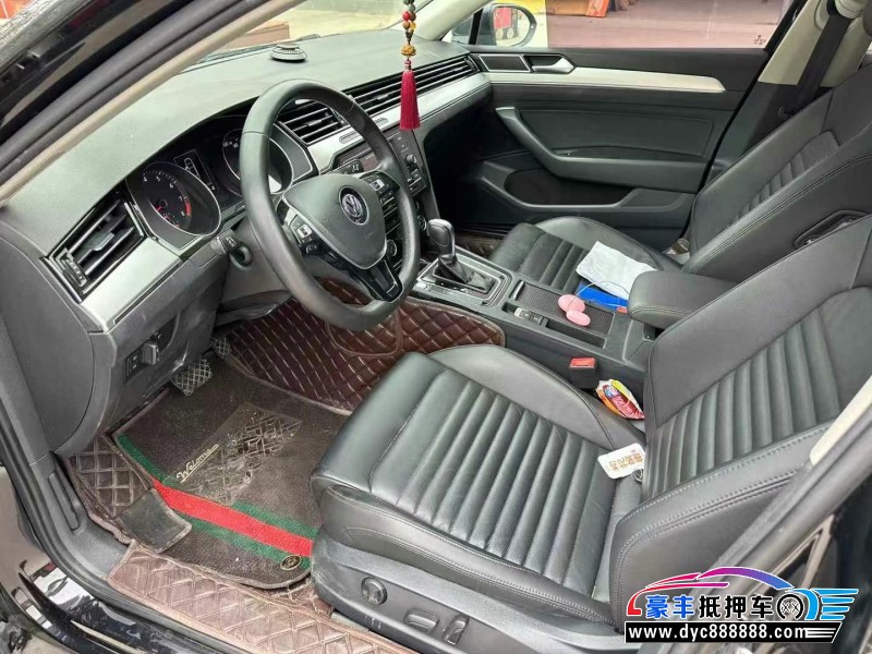 18年大众迈腾轿车抵押车出售