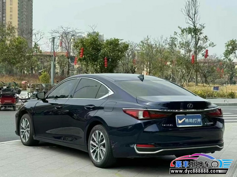 22年雷克萨斯ES轿车抵押车出售