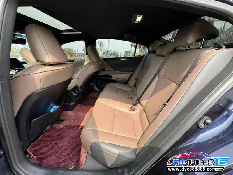 22年雷克萨斯ES轿车抵押车出售