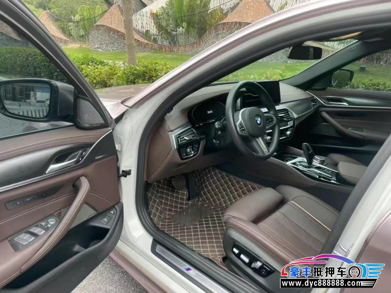 21年宝马5系轿车抵押车出售