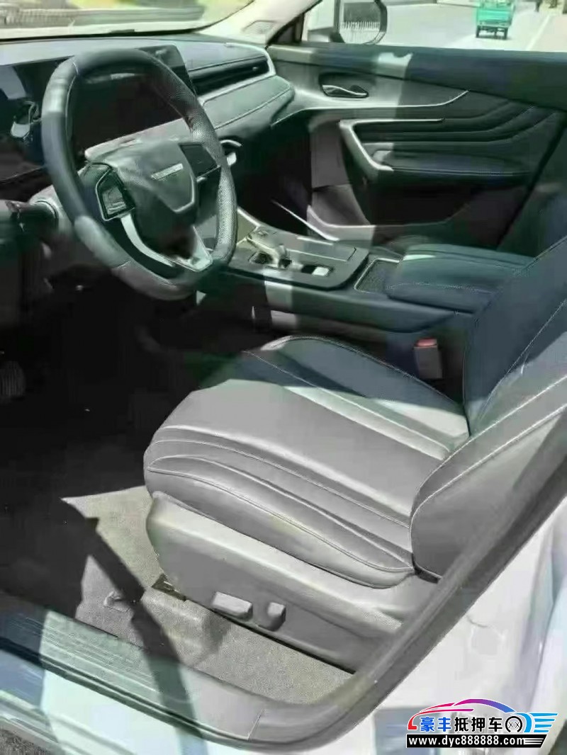 25年启辰大V轿车抵押车出售