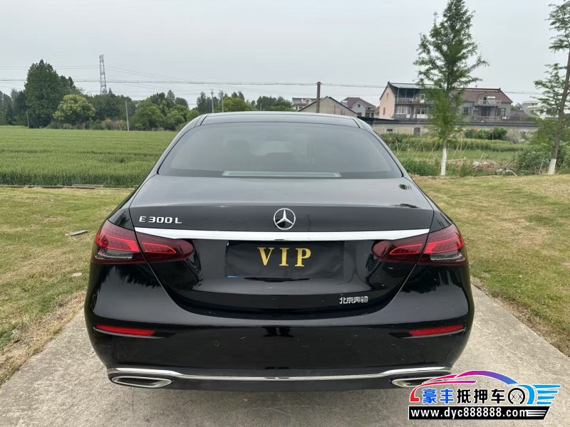 22年奔驰E轿车抵押车出售