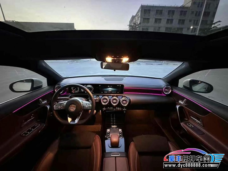 20年奔驰A轿车抵押车出售