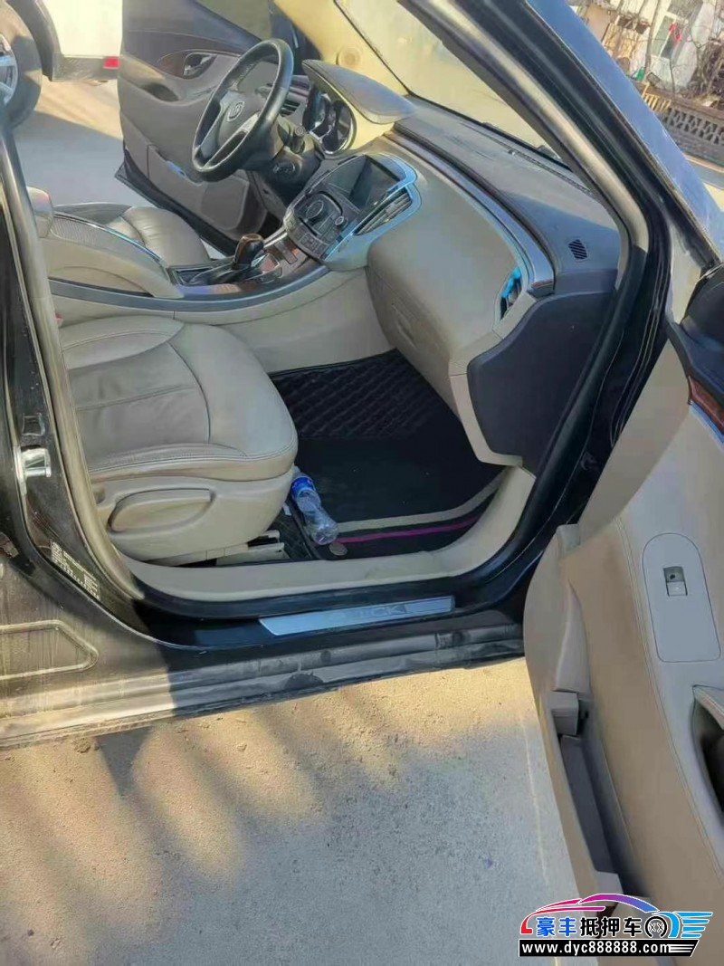 12年别克君越轿车抵押车出售