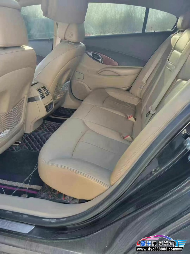 12年别克君越轿车抵押车出售