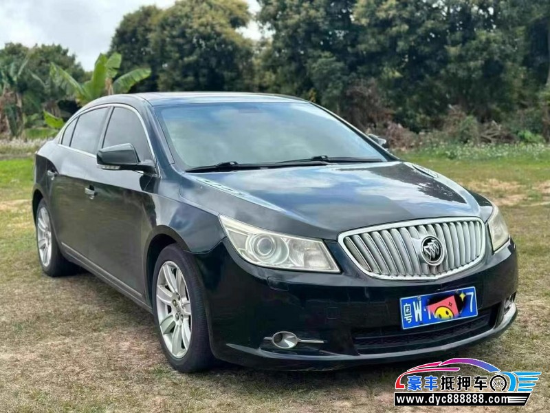 10年别克君越轿车抵押车出售