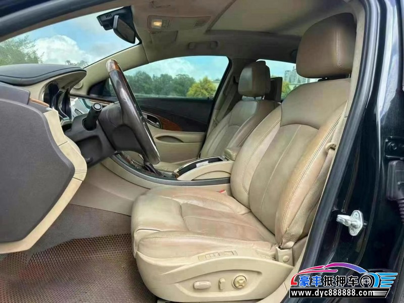 10年别克君越轿车抵押车出售