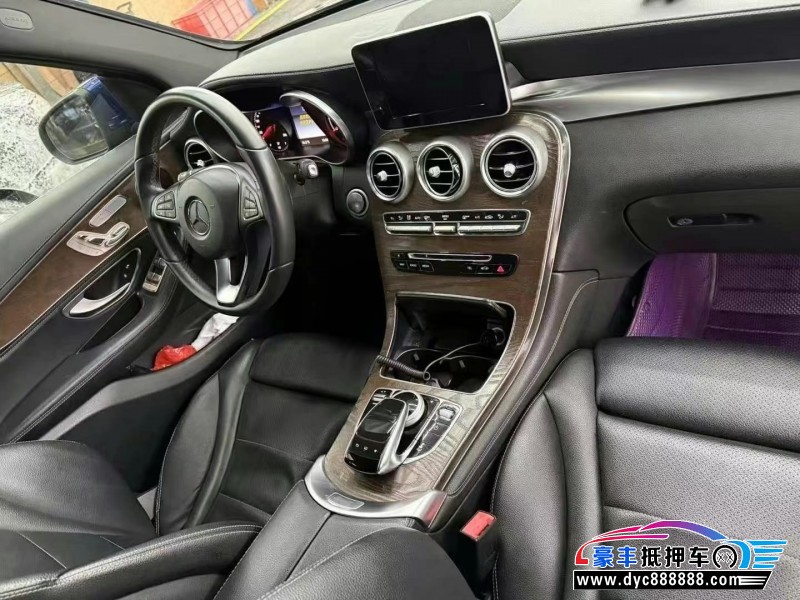 16年奔驰GLC轿车抵押车出售