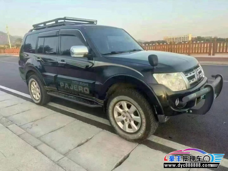 11年三菱帕杰罗轿车抵押车出售