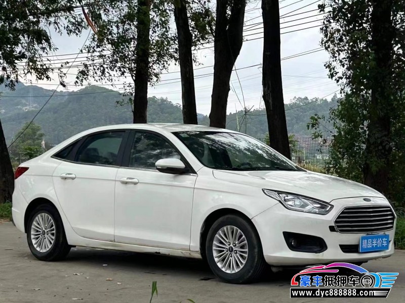 16年福特福睿斯轿车抵押车出售