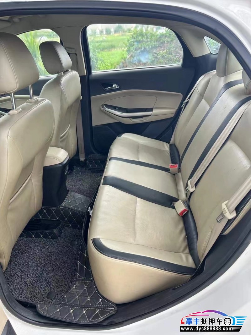 16年福特福睿斯轿车抵押车出售