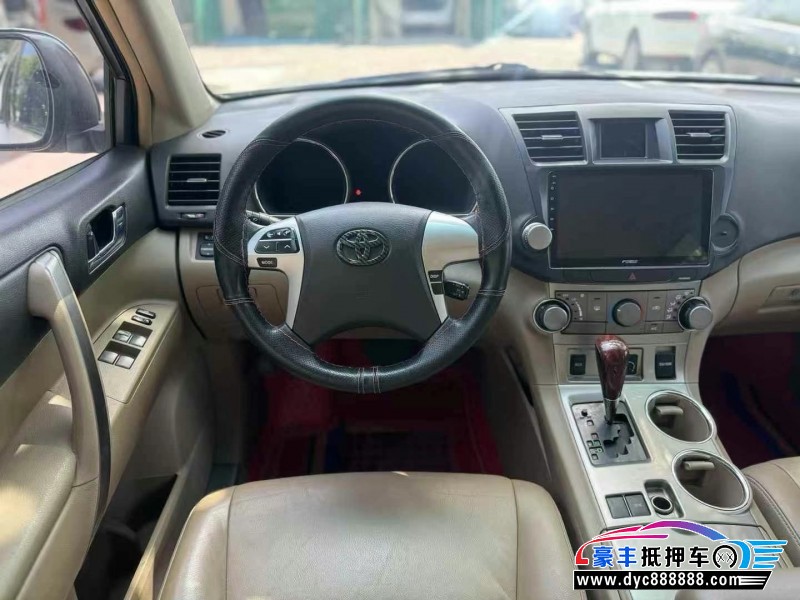 12年丰田汉兰达轿车抵押车出售