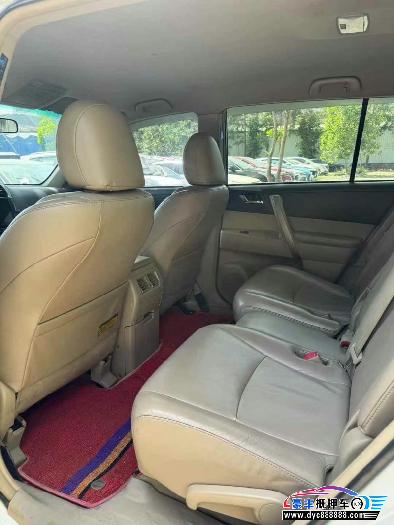 12年丰田汉兰达轿车抵押车出售