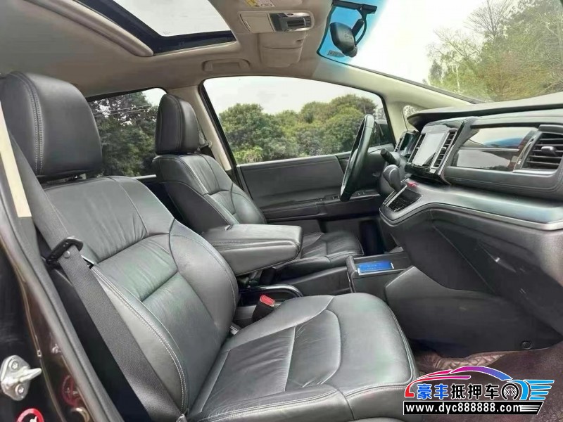 17年本田艾力绅轿车抵押车出售