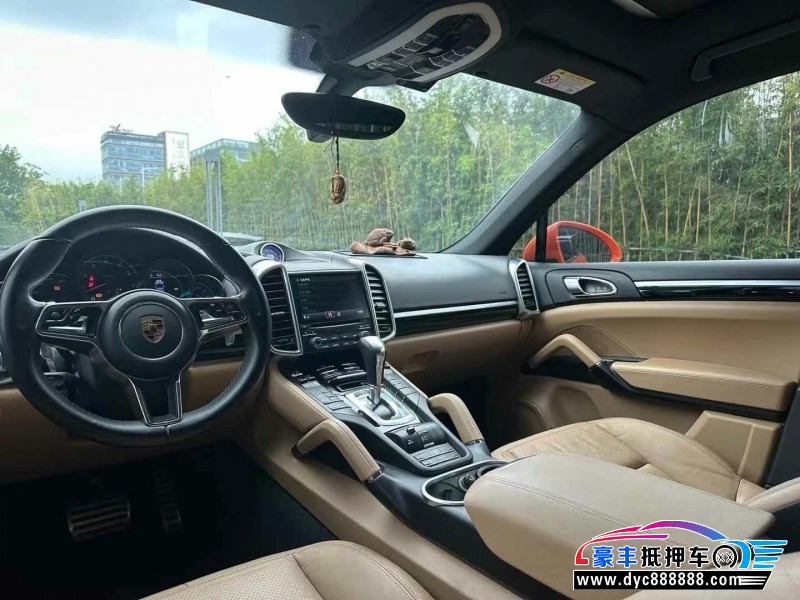 17年保时捷卡宴轿车抵押车出售
