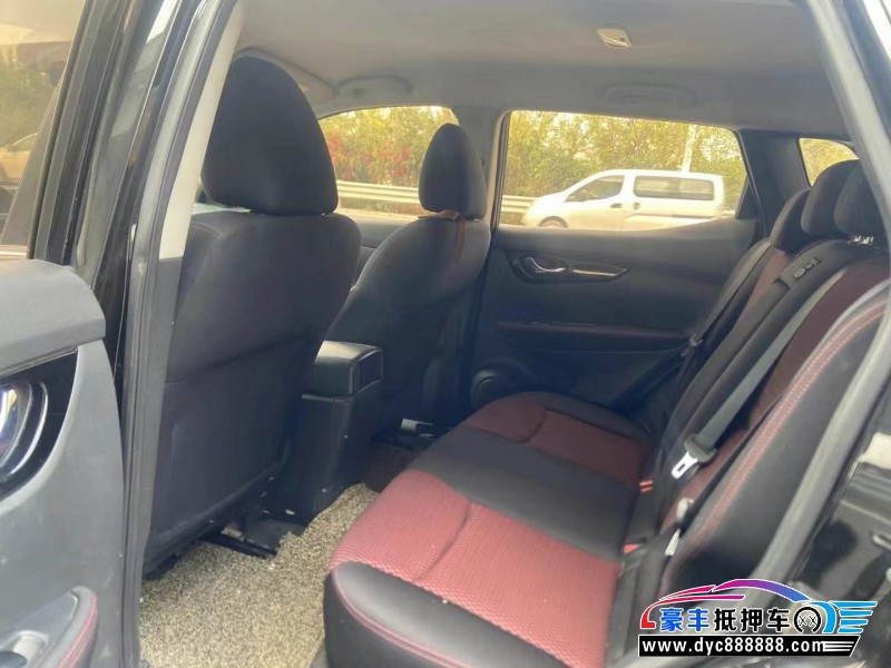 17年日产逍客轿车抵押车出售