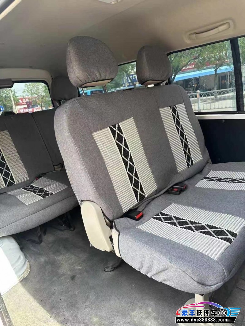 24年东风风行菱智轿车抵押车出售