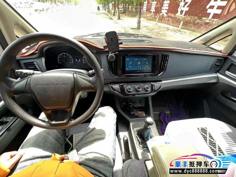 24年东风风行菱智轿车抵押车出售