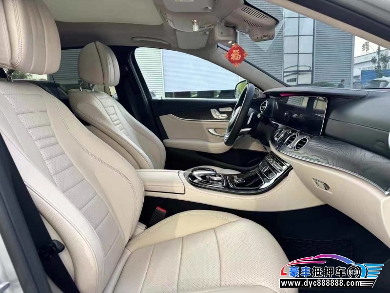 17年奔驰E轿车抵押车出售