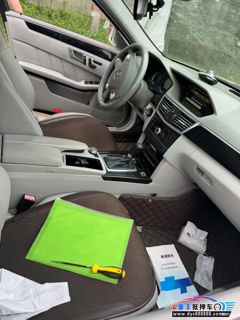 10年奔驰E轿车抵押车出售