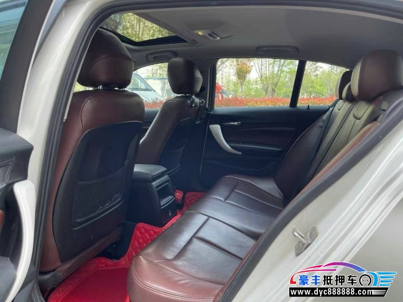 17年宝马1系轿车抵押车出售