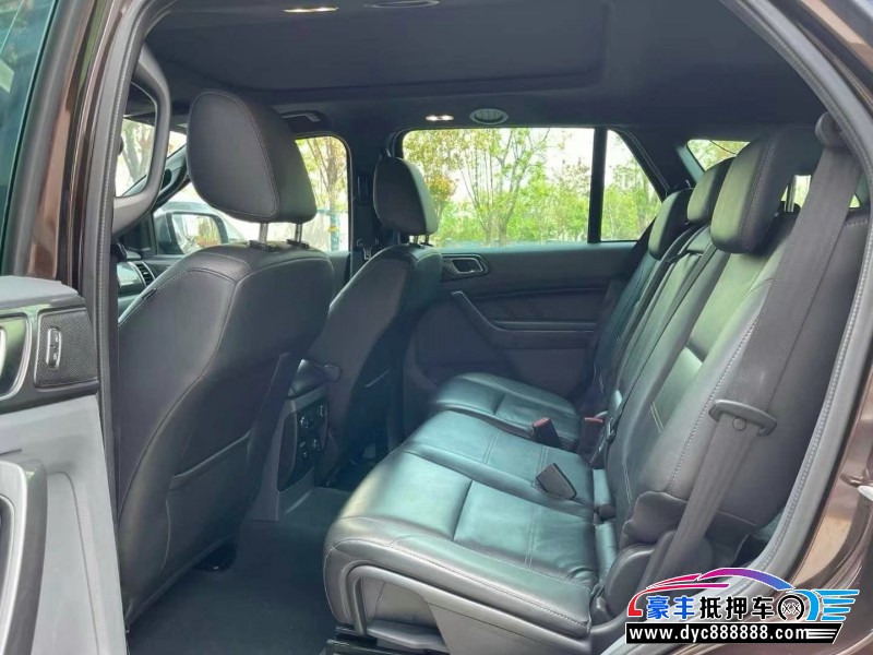 16年福特撼路者轿车抵押车出售