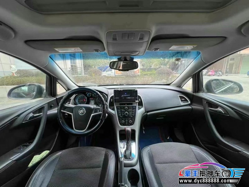 10年别克英朗轿车抵押车出售