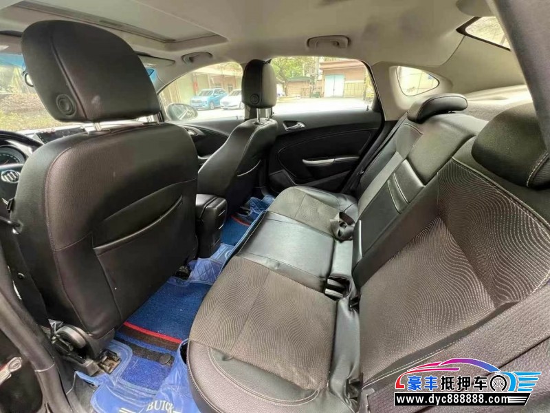 10年别克英朗轿车抵押车出售