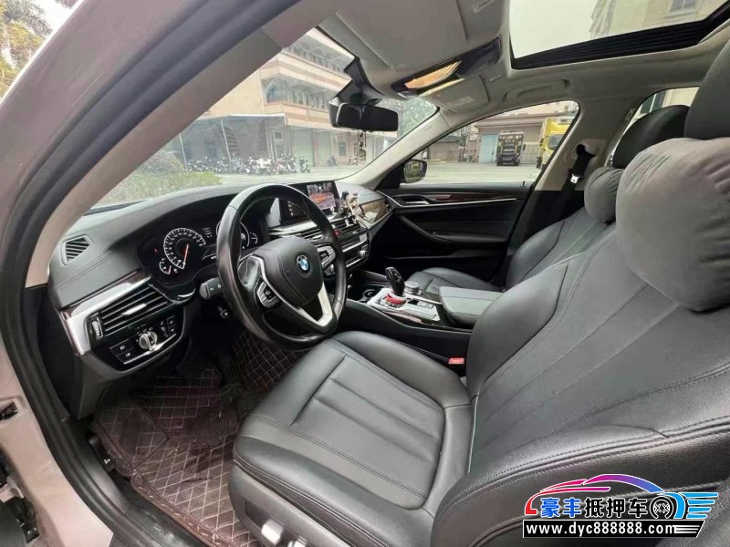 19年宝马5系轿车抵押车出售