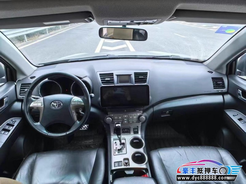 10年丰田汉兰达轿车抵押车出售