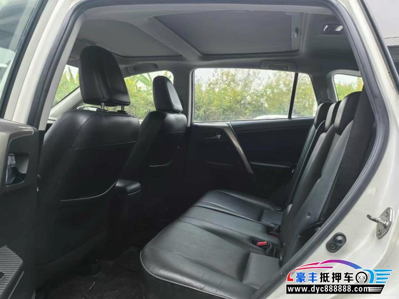 15年丰田RAV4轿车抵押车出售