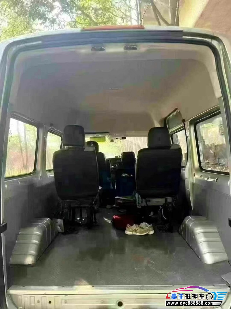 19年福田图雅诺轿车抵押车出售