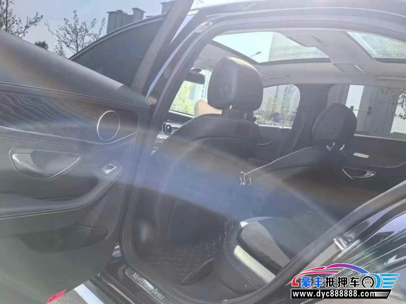 18年奔驰C轿车抵押车出售